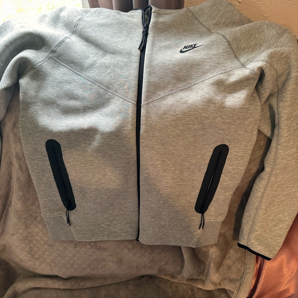 Nike Heather Gray Full-Zip Jacket